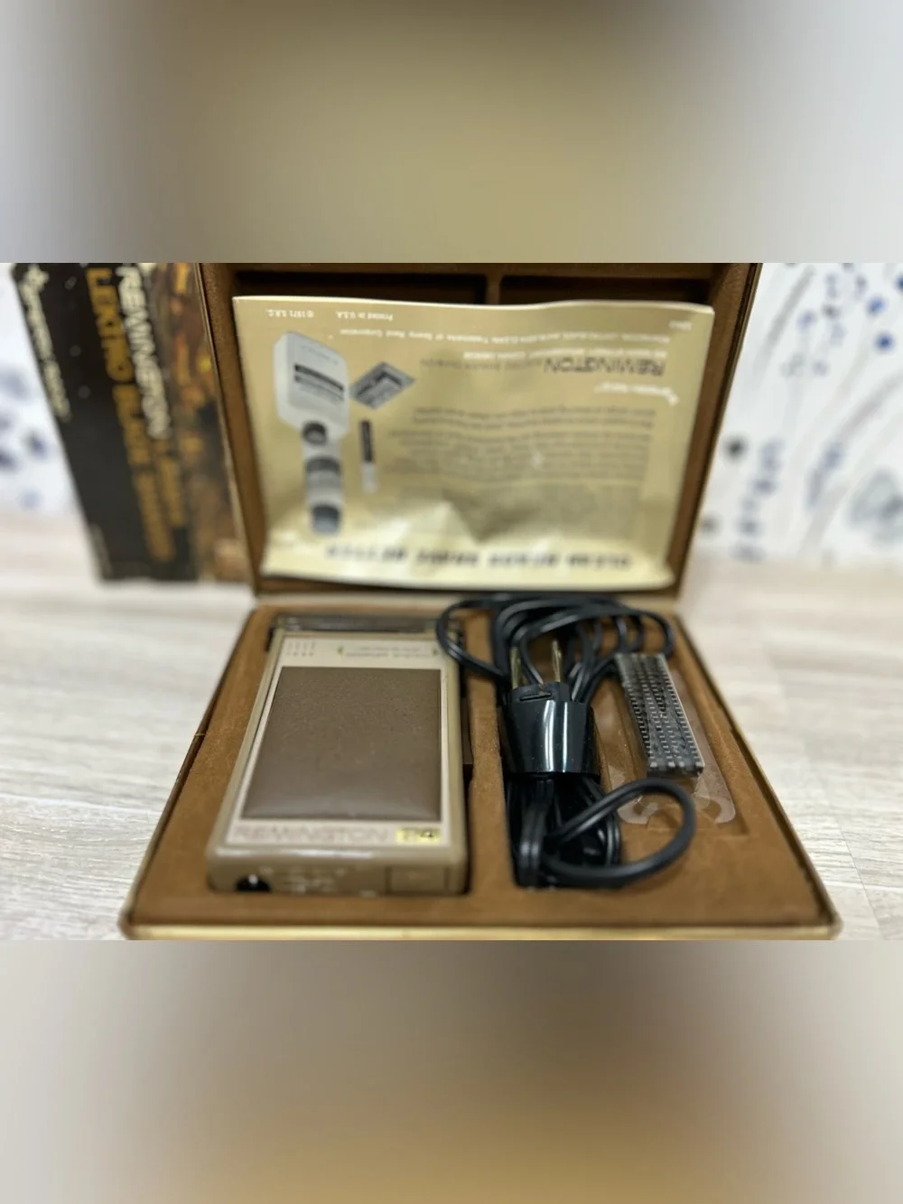 Vintage 1971 Remington LB24 Lektro Blade Shaver Set
